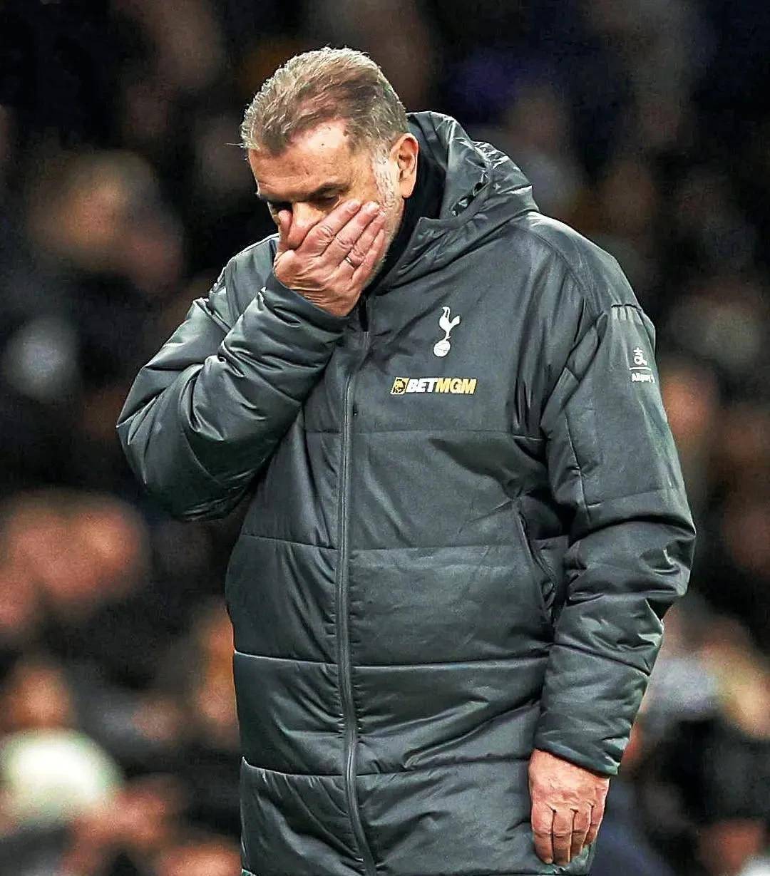 三亿体育体育地址-关于热刺后防连续出现失误，球迷呼吁改进的信息