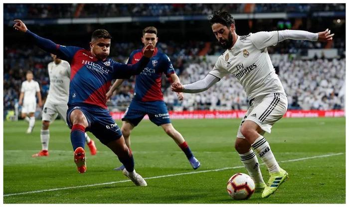 包含韦斯卡战绩出色，排名联赛前列的词条