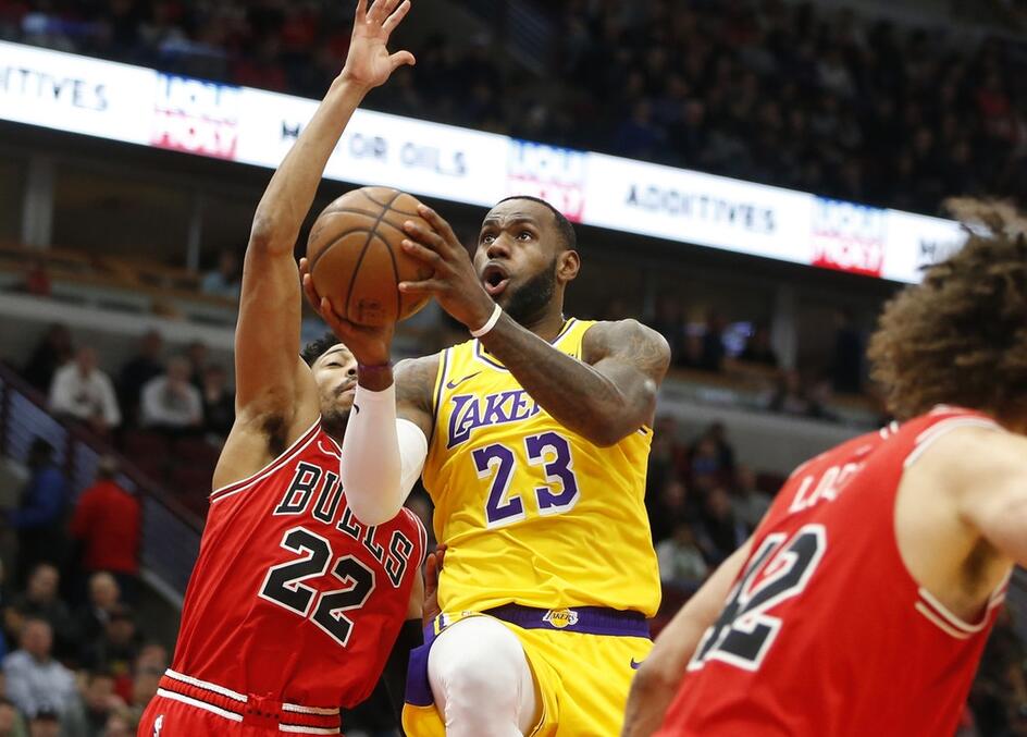 三亿体育体育官方-包含强者胜出：比赛中诞生出不少顶尖的豪强的词条