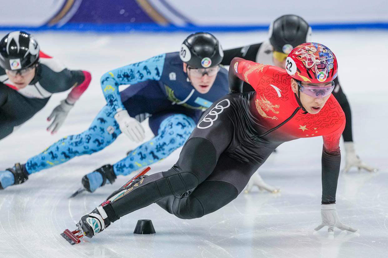短道速滑决赛惊险瞬间，创造奇迹