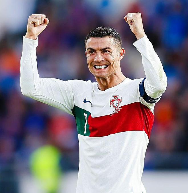 葡萄牙国家队士气高涨,备战欧洲足球赛事的简单介绍 葡萄牙国家队士气高涨,备战欧洲足球赛事的简单介绍