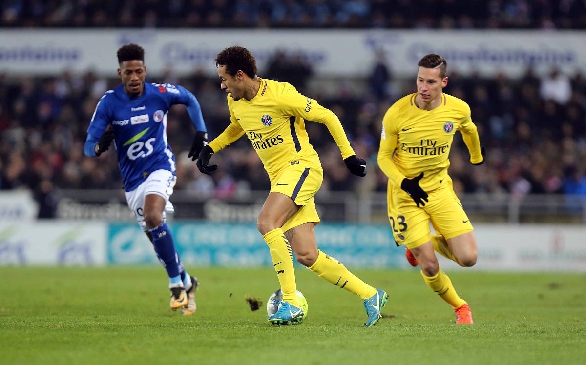 三亿体育体育投注-足球比赛中球员的默契配合打动观众