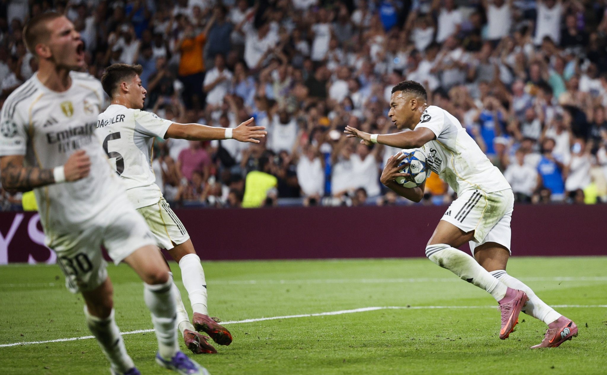 三亿体育体育官网app-皇家马德里击败对手，强势晋级