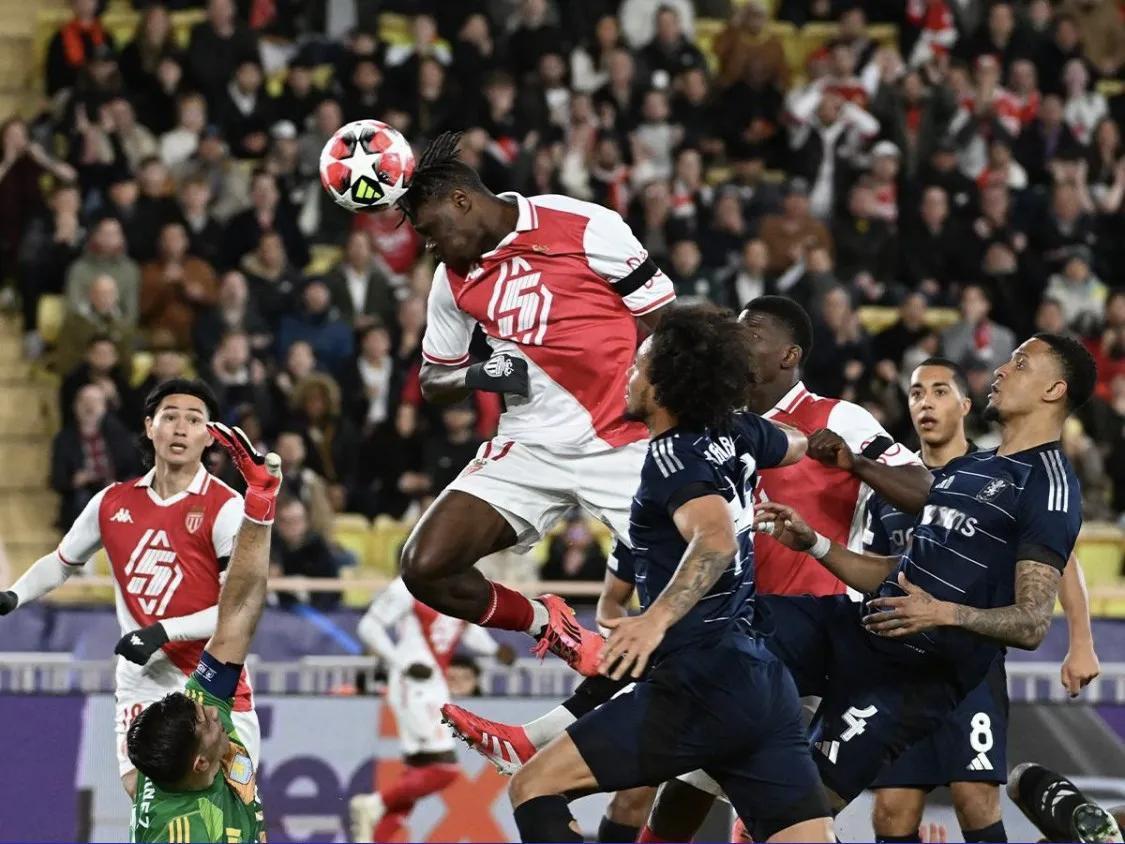 三亿体育体育地址-意甲豪门晋级决赛，赢得火爆战役