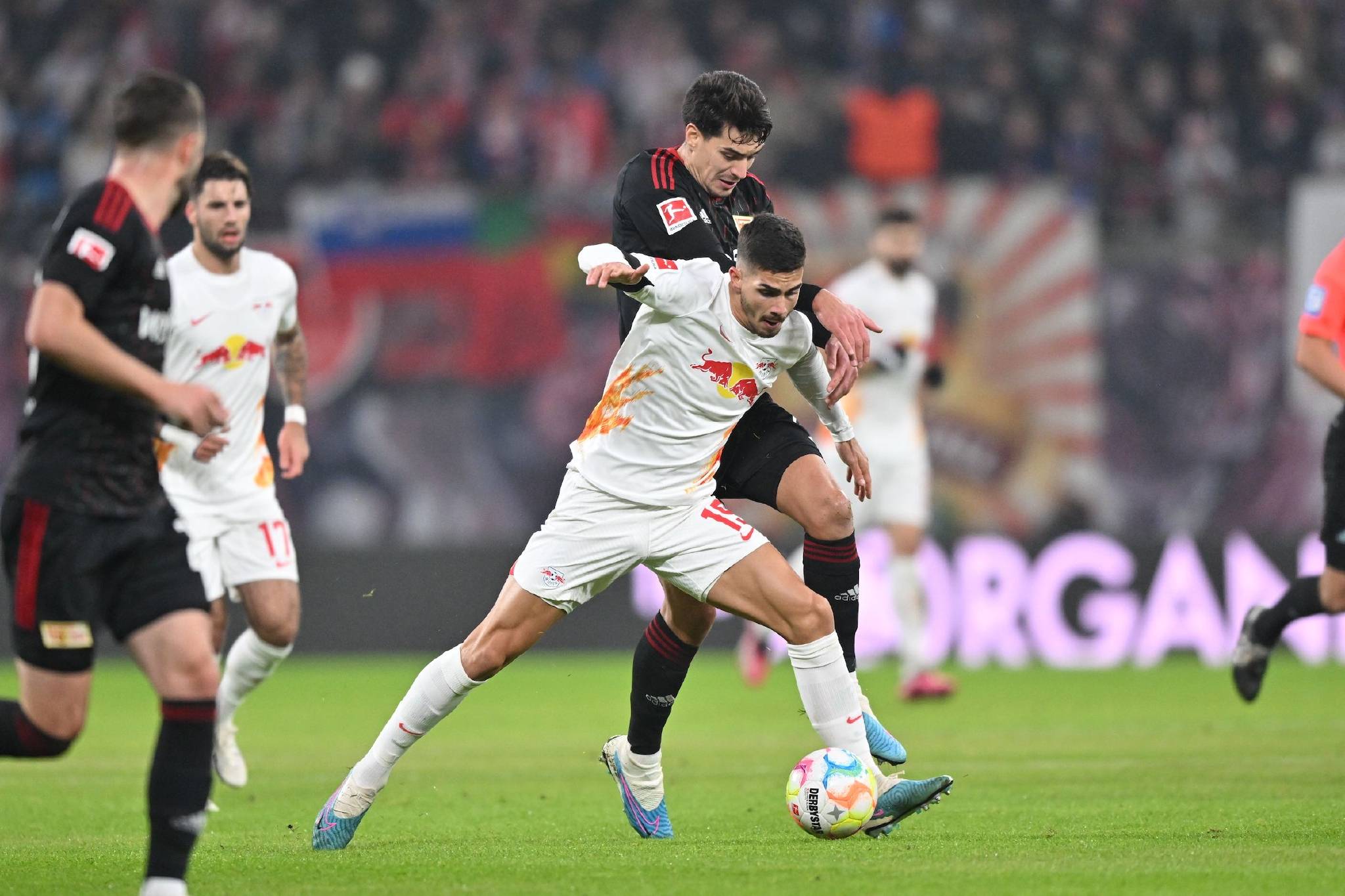 拜仁慕尼黑再一次战胜对手莱比锡红牛取得胜利的简单介绍 拜仁慕尼黑再一次战胜对手莱比锡红牛取得胜利的简单介绍