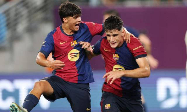 三亿体育体育官方-巴塞罗那传奇球星助力球队逆转，帮助球队获胜